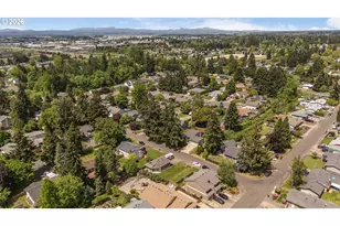 325 Bushnell Ln, Eugene, OR 97404 - Photo 32