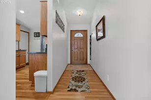 325 Bushnell Ln, Eugene, OR 97404 - Photo 4