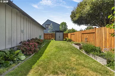 325 Bushnell Ln, Eugene, OR 97404 - Photo 26