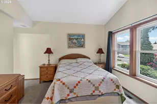 325 Bushnell Ln, Eugene, OR 97404 - Photo 16