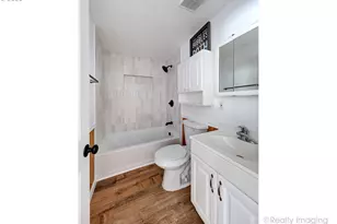 5714 NE Ainsworth St, Portland, OR 97218 - Photo 12
