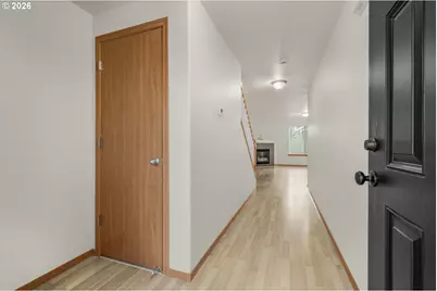 1901 SE 177th Ave, Portland, OR 97233 - Photo 2