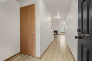 1901 SE 177th Ave, Portland, OR 97233 - Photo 2