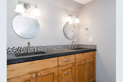 4001 NW Grant St, Vancouver, WA 98660 - Photo 32