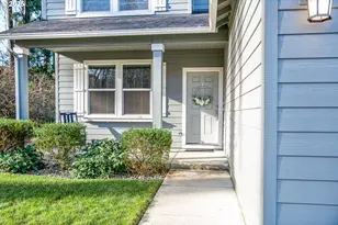 792 S 52nd Pl, Springfield, OR 97478 - Photo 2