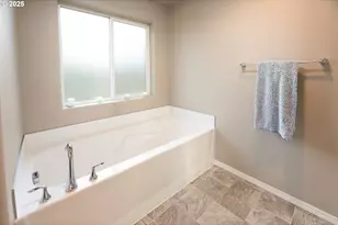 792 S 52nd Pl, Springfield, OR 97478 - Photo 22