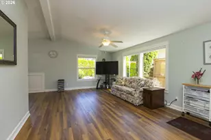 11584 SW Royal Villa Dr, Portland, OR 97224 - Photo 6