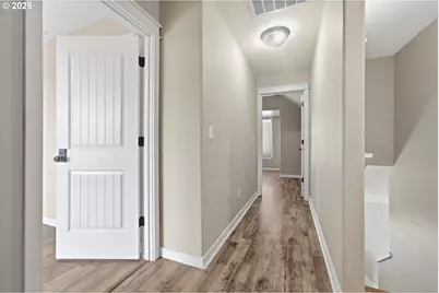 967 E 16th St, Lafayette, OR 97127 - Photo 16