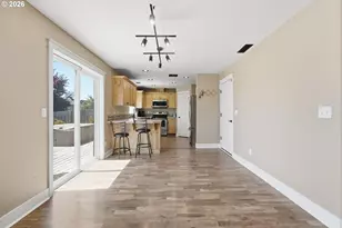 967 E 16th St, Lafayette, OR 97127 - Photo 6