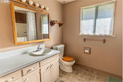 1160 Cedar St, Sweet Home, OR 97386 - Photo 34