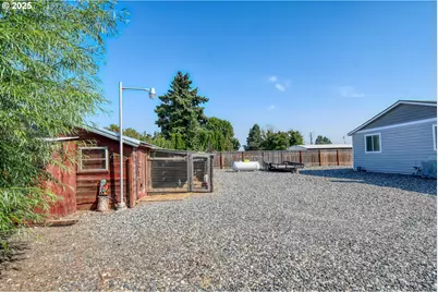 256 NW Jewell Ct, Irrigon, OR 97844 - Photo 36