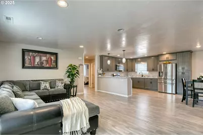256 NW Jewell Ct, Irrigon, OR 97844 - Photo 4