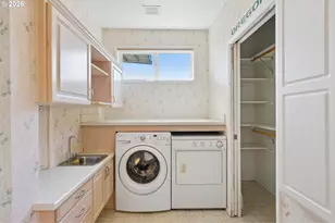 10435 SW 63rd Dr, Portland, OR 97219 - Photo 20
