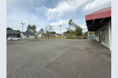 805 Hwy 101, Bandon, OR 97411 - Photo 10