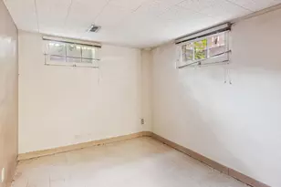 10426 SE Lincoln Ct, Portland, OR 97216 - Photo 30