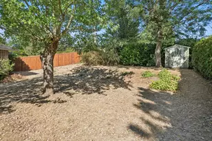 10426 SE Lincoln Ct, Portland, OR 97216 - Photo 36