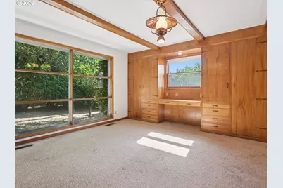 10426 SE Lincoln Ct, Portland, OR 97216 - Photo 14