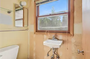 10426 SE Lincoln Ct, Portland, OR 97216 - Photo 24