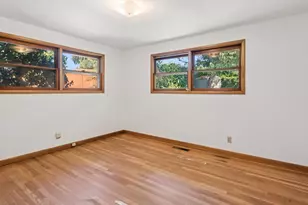 10426 SE Lincoln Ct, Portland, OR 97216 - Photo 16