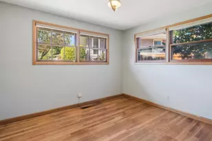 10426 SE Lincoln Ct, Portland, OR 97216 - Photo 20