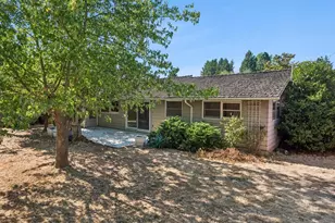 10426 SE Lincoln Ct, Portland, OR 97216 - Photo 34