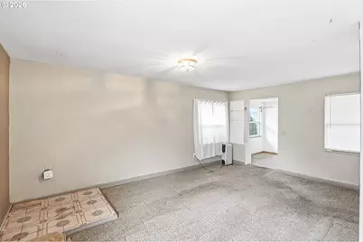 12510 SE Raymond St, Portland, OR 97236 - Photo 4