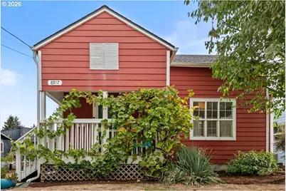 8927 N Leonard St, Portland, OR 97203 - Photo 1