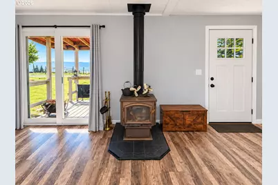 75101 Townsend Rd, Rainier, OR 97048 - Photo 4