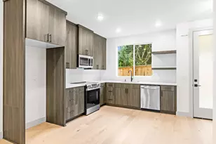 5213 SW Vacuna St, Portland, OR 97219 - Photo 6