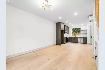 5213 SW Vacuna St, Portland, OR 97219 - Photo 4