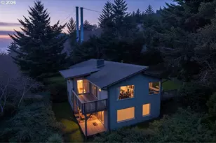 94268 6th St, Gold Beach, OR 97444 - Photo 2