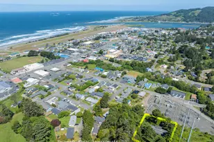 94268 6th St, Gold Beach, OR 97444 - Photo 2