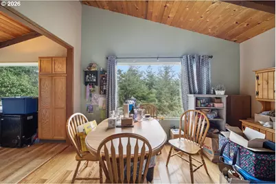 94268 6th St, Gold Beach, OR 97444 - Photo 14