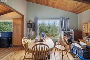 94268 6th St, Gold Beach, OR 97444 - Photo 14