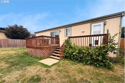 1118 W C Ave, La Center, WA 98629 - Photo 16