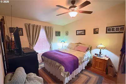 1118 W C Ave, La Center, WA 98629 - Photo 10