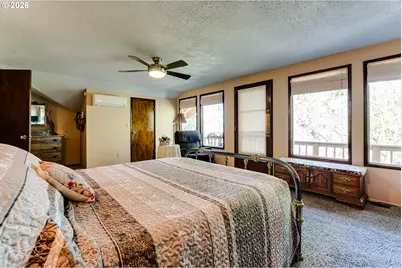 26408 Crow Rd, Eugene, OR 97402 - Photo 10