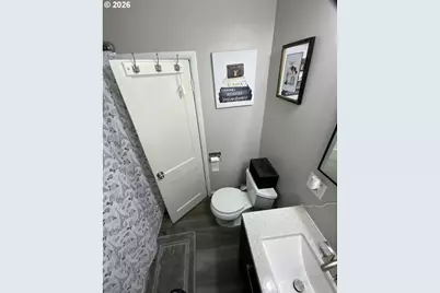 400 W 6th St, The Dalles, OR 97058 - Photo 10