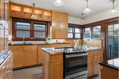2747 NE 15th Ave, Portland, OR 97212 - Photo 8