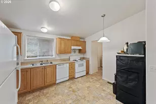 545 Queens Ave, Lakeside, OR 97449 - Photo 6