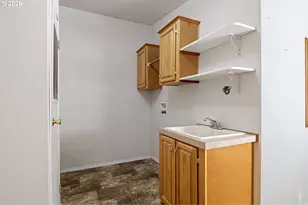 500 Elm St, Yoncalla, OR 97499 - Photo 42