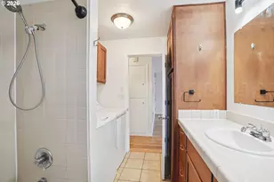 2937 SW Miles St, Portland, OR 97219 - Photo 12