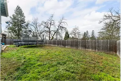 265 SE Grape Ave, Winston, OR 97496 - Photo 24