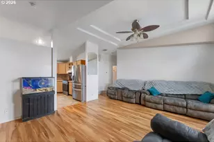 265 SE Grape Ave, Winston, OR 97496 - Photo 12