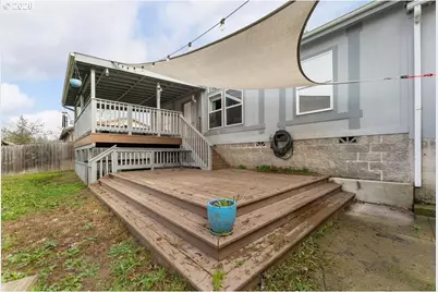 265 SE Grape Ave, Winston, OR 97496 - Photo 18