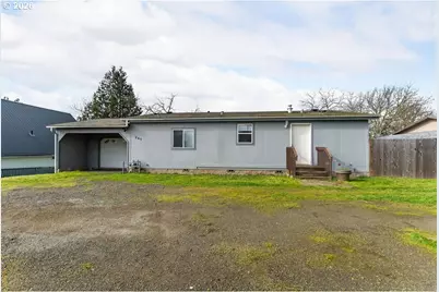265 SE Grape Ave, Winston, OR 97496 - Photo 2