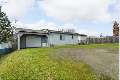 265 SE Grape Ave, Winston, OR 97496 - Photo 1