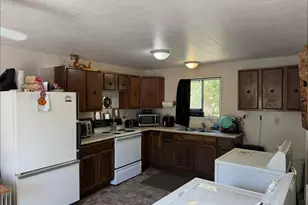185 Ecklund St, Canyonville, OR 97417 - Photo 28