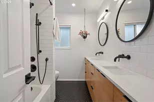 8110 SW Valley View Dr, Portland, OR 97225 - Photo 20