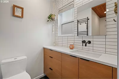 8110 SW Valley View Dr, Portland, OR 97225 - Photo 18